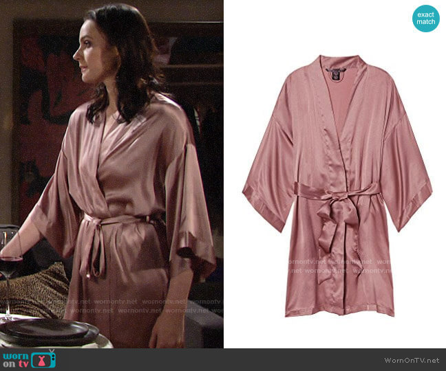 Vicotiras Secret Short Satin Kimono worn by Tessa Porter (Cait Fairbanks) on The Young and the Restless