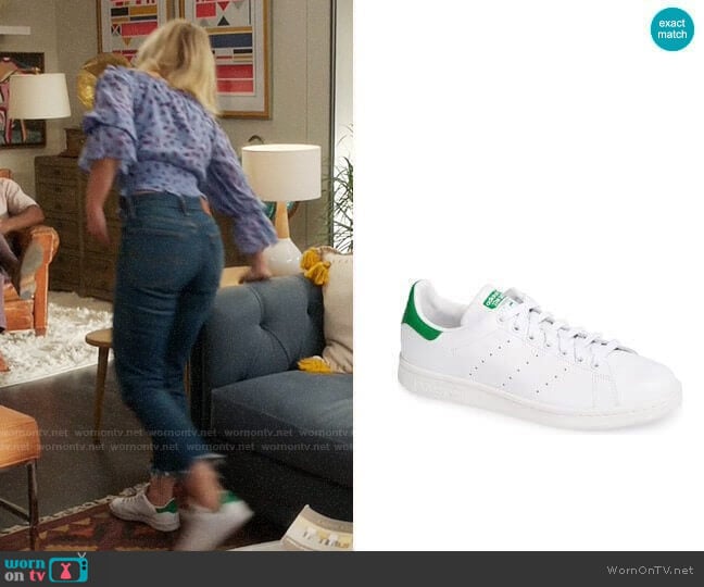 Adidas Stan Smith Sneakers worn by Eleanor Shellstrop (Kristen Bell) on The Good Place