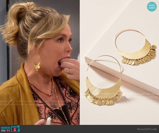 Anthropologie Cara Coin Hoop Earrings worn by Kristin Baxter (Amanda Fuller) on Last Man Standing