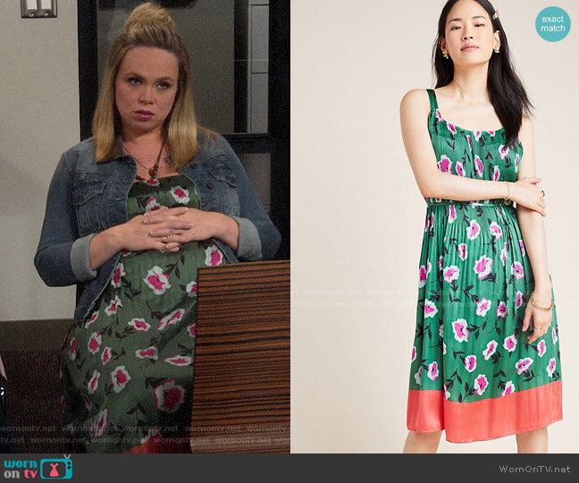 Anthropologie Mireille Pleated Dress worn by Kristin Baxter (Amanda Fuller) on Last Man Standing