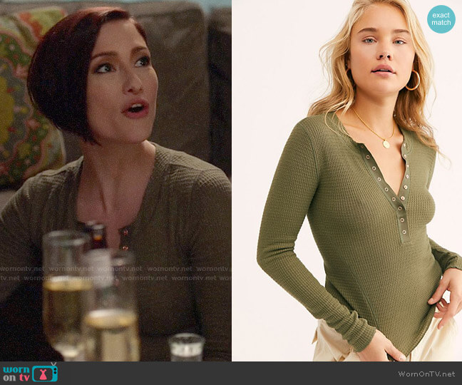 Free People One Of The Girls Henley worn by Alex Danvers (Chyler Leigh) on Supergirl