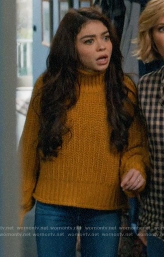 Haley’s yellow ribbed sweater on Modern Family