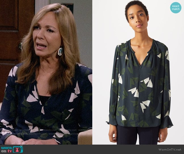 Jigsaw Abstract Strokes Blouse worn by Bonnie Plunkett (Allison Janney) on Mom