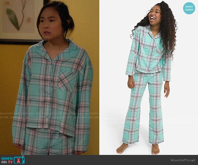 Justice Green Plaid Flannel Pajamas worn by Jen (Krista Marie Yu) on Last Man Standing