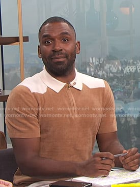 Justin’s brown and white short sleeve sweater on E! News Daily Pop