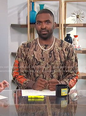 Justin’s camo print long sleeve tee on E! News Daily Pop