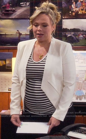 Kristin’s striped maternity tee and white jacket on Last Man Standing