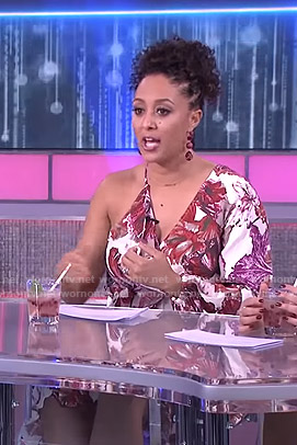 Tamera’s floral asymmetric dress on The Real