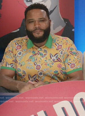Andre’s yellow floral polo shirt on Black-ish