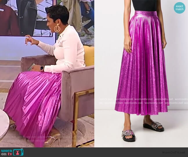 Pleated crinkled-lame maxi skirt by Christopher Kane worn by Tamron Hall on Tamron Hall Show