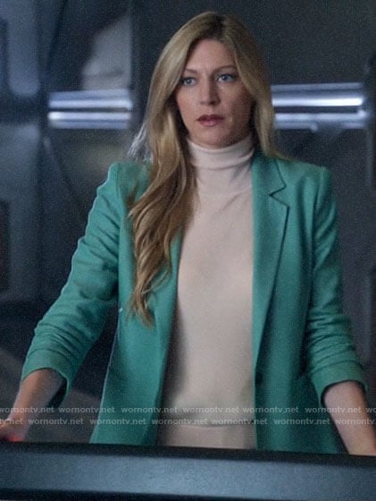 Ava’s green blazer on Legends of Tomorrow