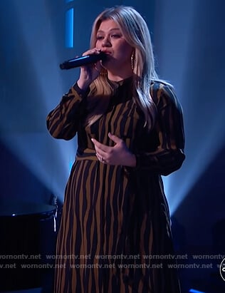 Kelly's zebra stripe shirtdress on The Kelly Clarkson Show