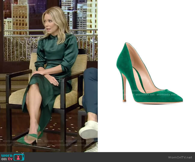 Ellipsis Pointed Pumps by Gianvito Rossi worn by Kelly Ripa on Live with Kelly and Mark