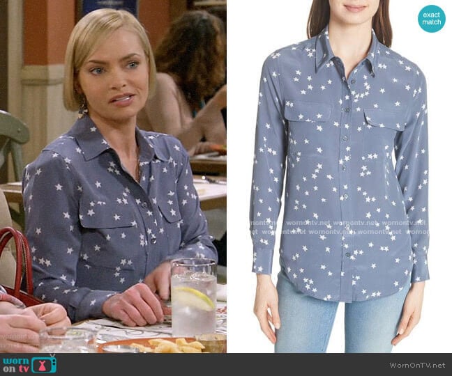 WornOnTV: Jill’s blue star print shirt on Mom | Jaime Pressly | Clothes ...