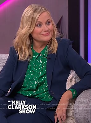 Amy Poehler’s green heart print blouse on The Kelly Clarkson Show