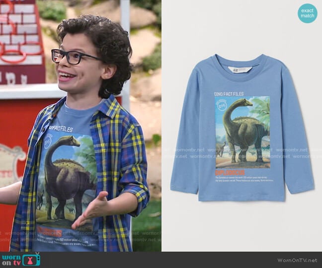 Printed Jersey Shirt by H&M worn by Matteo Silva (Raphael Alejandro) on Bunkd