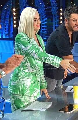 Katy's green and white leaf print suit on American Idol