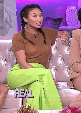 Jeannie’s brown short sleeve sweater on The Real