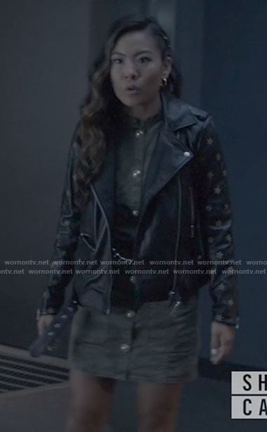 Mary’s leather jacket with star sleeves on Batwoman