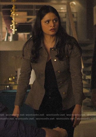 Mel’s green peplum jacket on Charmed