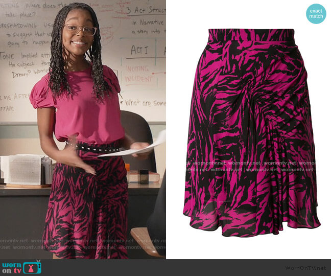 Animal Print Mini Skirt by Nº21 worn by Diane Johnson (Marsai Martin) on Black-ish