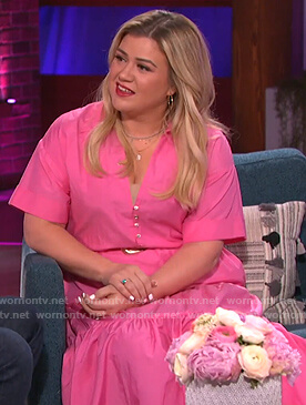 Kelly’s pink belted midi dress on The Kelly Clarkson Show