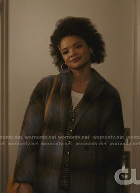Vanessa's plaid coat on Dynasty