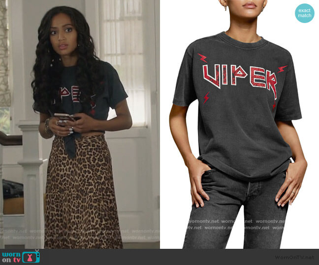 WornOnTV Olivia s black Viper tee and leopard skirt on All