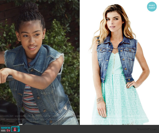 Cropped Denim Vest by Guess worn by Pearl Warren (Lexi Underwood) on Little Fires Everywhere