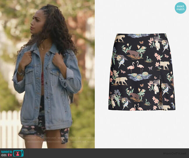 Margot wildlife-print crepe mini skirt by Reformation worn by Olivia Baker (Samantha Logan) on All American