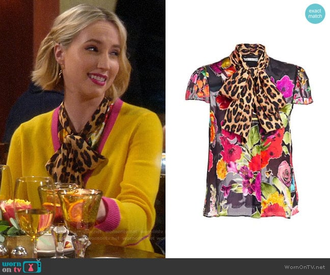 Alice + Olivia Jeannie Blouse worn by Mandy Baxter (Molly McCook) on Last Man Standing