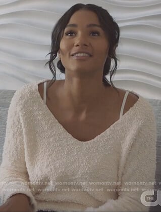 Layla's white textured sweater on All American