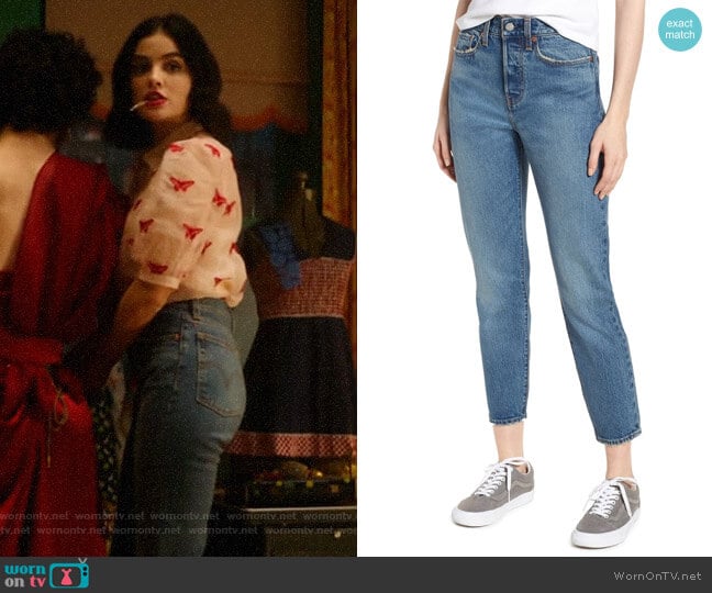 Levis Wedgie Icon Fit High Waist Ankle Jeans worn by Katy Keene (Lucy Hale) on Katy Keene