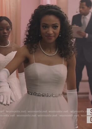 Olivia’s white strapless gown on All American