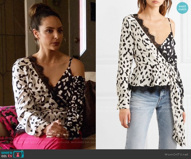 Self Portrait Lace-trimmed leopard-print satin-jacquard blouse worn by Zari Tomaz (Tala Ashe) on Legends of Tomorrow