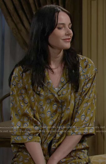 Tessa's green printed pajamas on The Young and the Restless