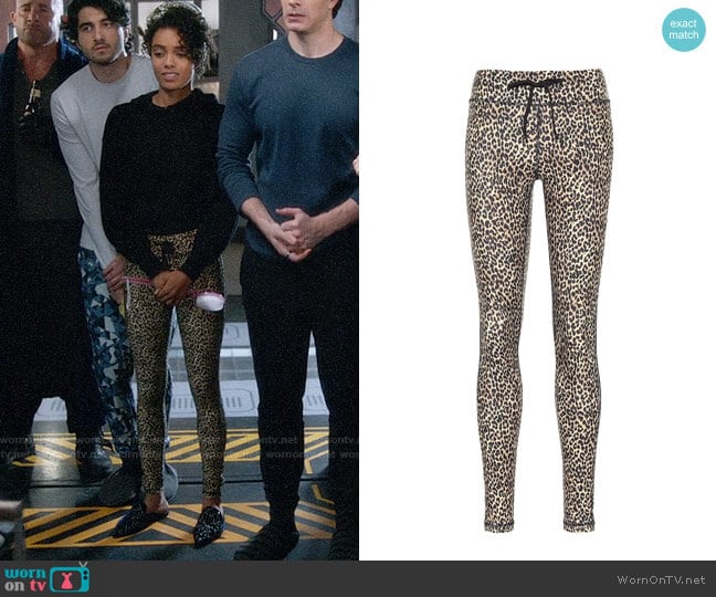 The Upside Leo Yoga leopard-print leggings worn by Charlie (Maisie Richardson-Sellers) on Legends of Tomorrow