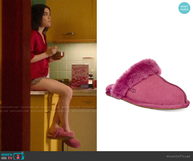 Ugg Pink Scuffette Slipper worn by Katy Keene (Lucy Hale) on Katy Keene