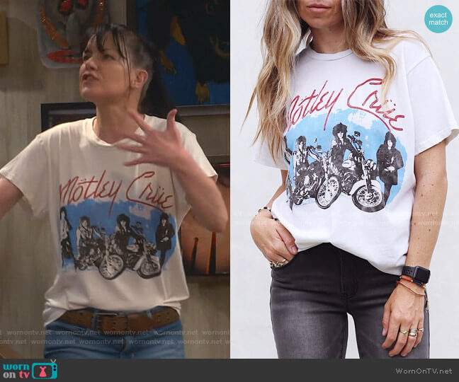 Vintage 1987 Motley Crue Tour Tee by Hop Vintage at Etsy worn by Jackie (Pauley Perrette) on Broke