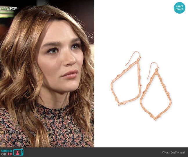 Kendra Scott Sophee Earrings in Rose Gold worn by Summer Newman (Hunter King) on The Young and the Restless