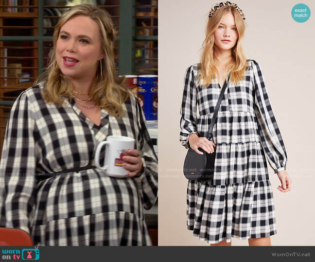 Anthropologie Maeve Amber Plaid Tiered Tunic worn by Kristin Baxter (Amanda Fuller) on Last Man Standing