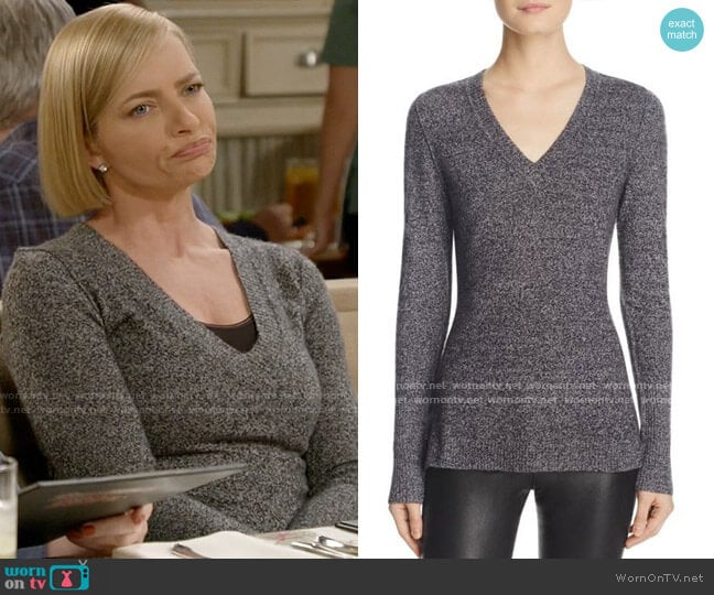 Aqua V-Neck Cashmere Sweater worn by Jill Kendall (Jaime Pressly) on Mom