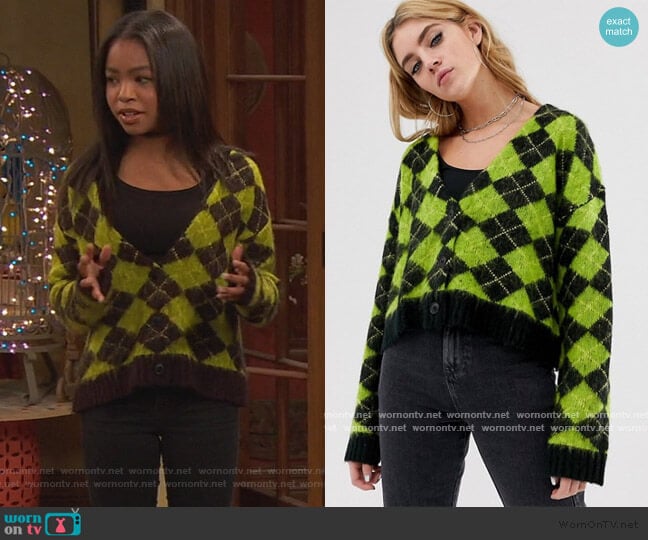 Oversized Cardigan in check by The Ragged Priest worn by Nia Baxter (Navia Robinson) on Ravens Home
