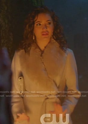 Bess’s grey fur collar coat on Nancy Drew