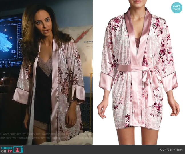 Alpine Floral Crushed Velvet Robe by In Bloom worn by Zari Tomaz (Tala Ashe) on Legends of Tomorrow