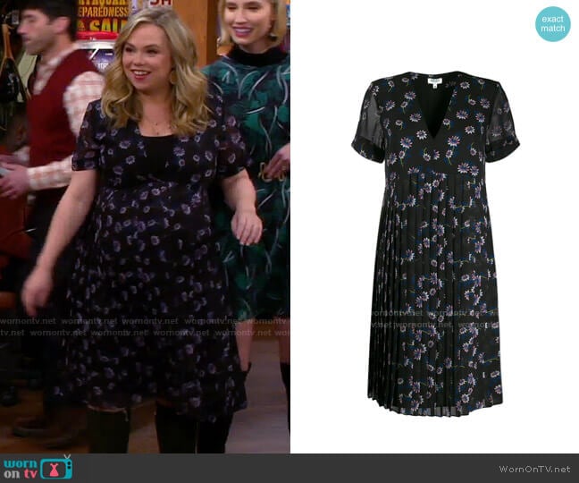 Kenzo Passion Flower Pleated Dress worn by Kristin Baxter (Amanda Fuller) on Last Man Standing