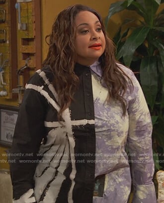 Raven’s tie dye shirt on Ravens Home