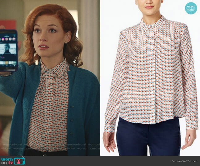 Silk Fish-Print Shirt by Weekend Max Mara worn by Zoey Clarke (Jane Levy) on Zoeys Extraordinary Playlist