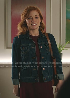 Zoey’s denim jacket on Zoeys Extraordinary Playlist