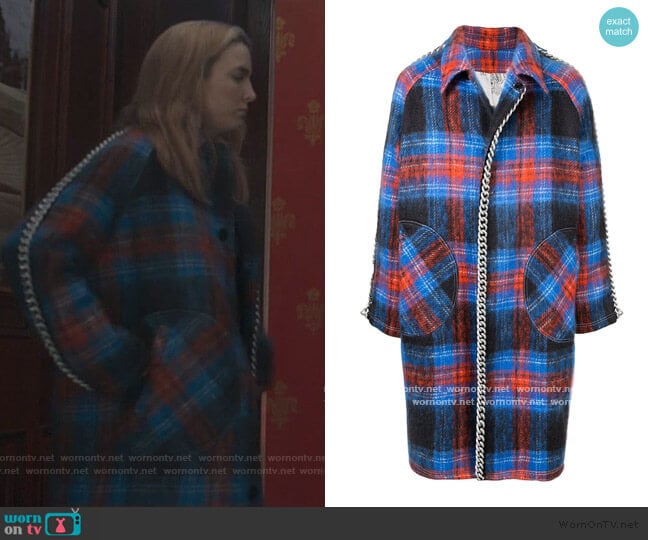 Chain Trim Coat by Charles Jeffrey Loverboy worn by Villanelle (Jodie Comer) on Killing Eve